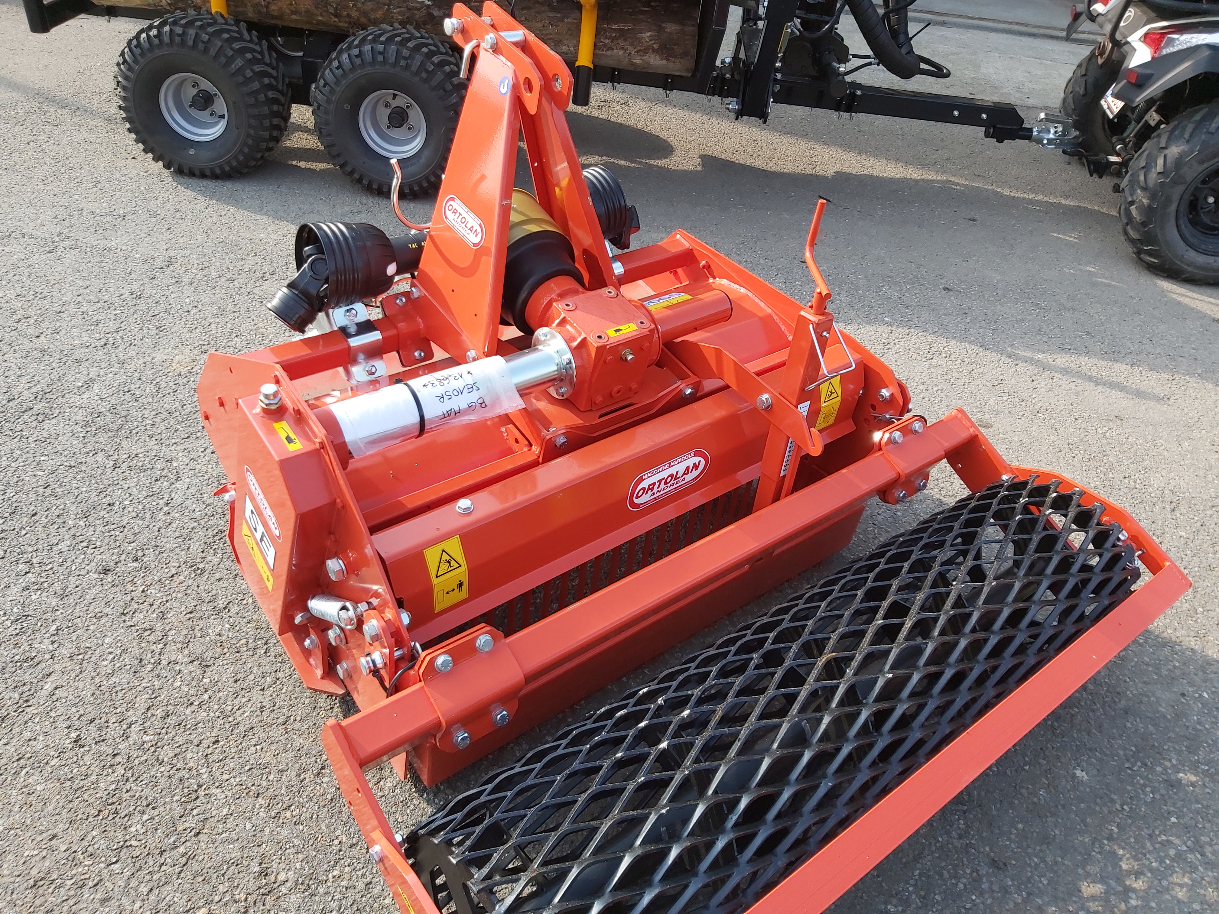 Enfouisseur de pierres pour tracteur de 15/40 CV (série SE) — vignette 5