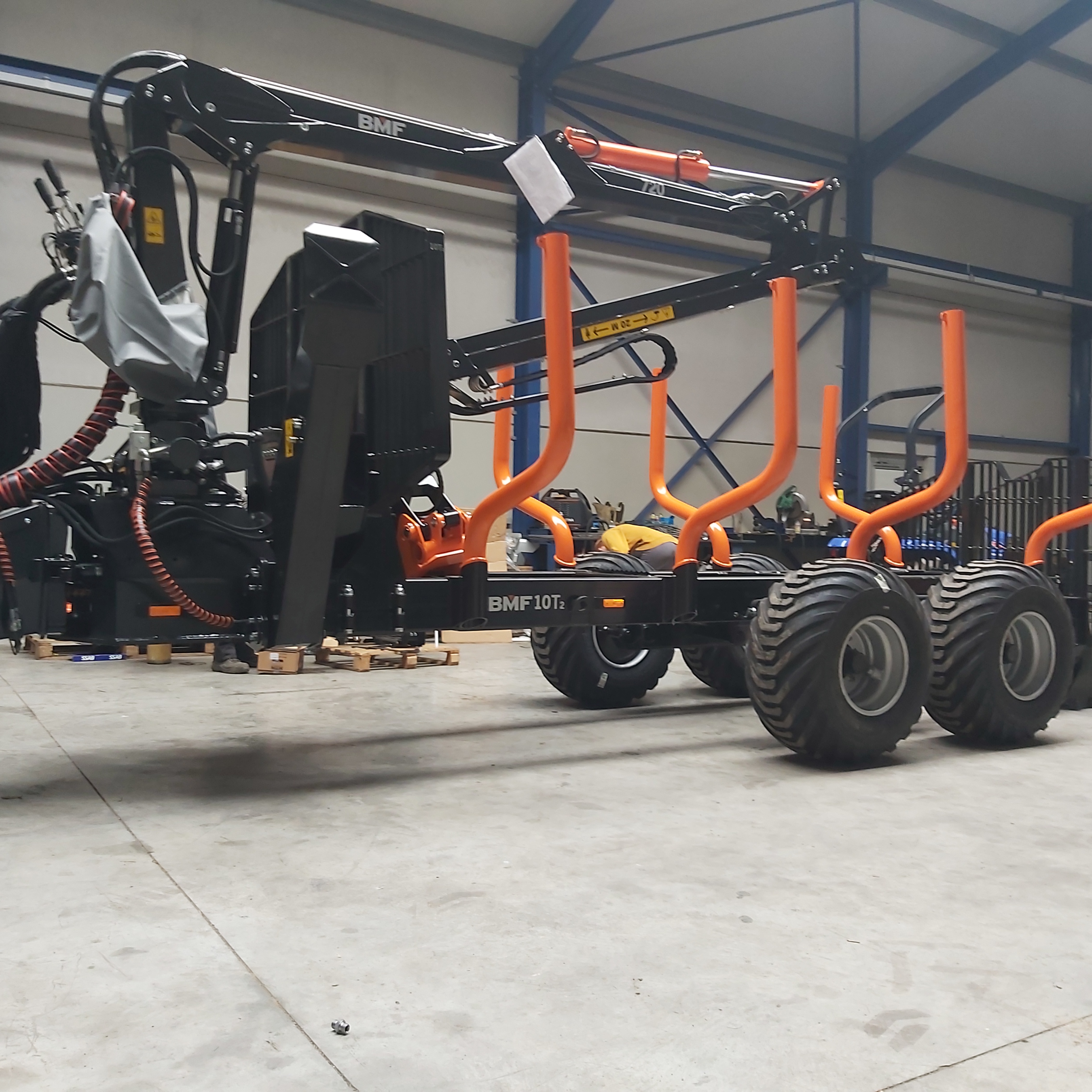 Remorque BMF 10T2 + grue BMF 720 — vignette 3