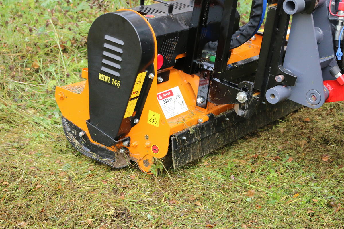 Tête de broyage hydraulique pour chargeur compact MINI/SSL — vignette 4