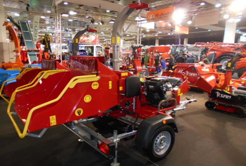 Broyeur de branches GL&D Galaxi sur châssis routier