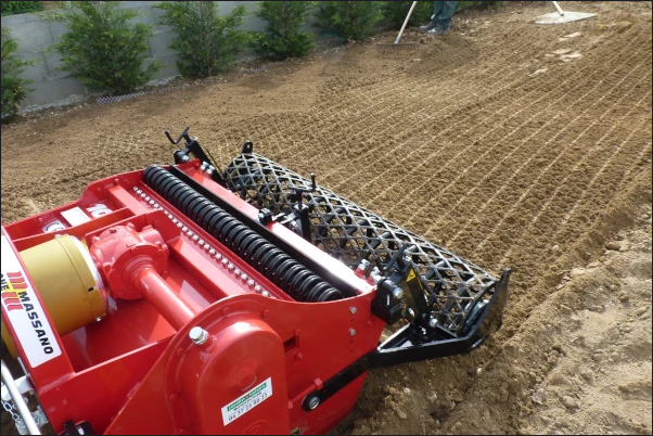 Enfouisseur de pierres fie pour tracteurs de 15 à 35 CV (série RSH) — vignette 3