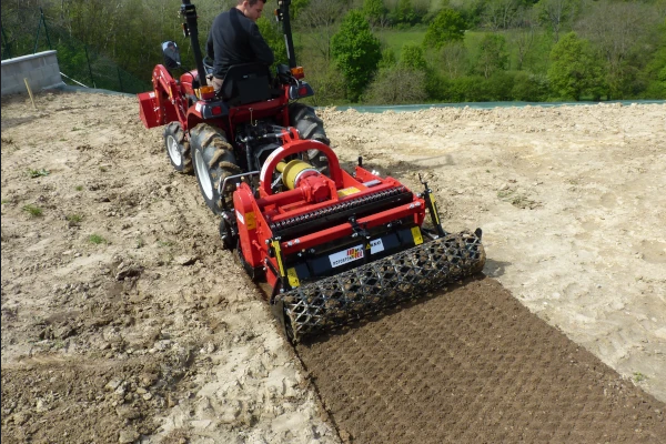 Enfouisseur de pierres fie pour tracteurs de 15 à 35 CV (série RSH) — vignette 4