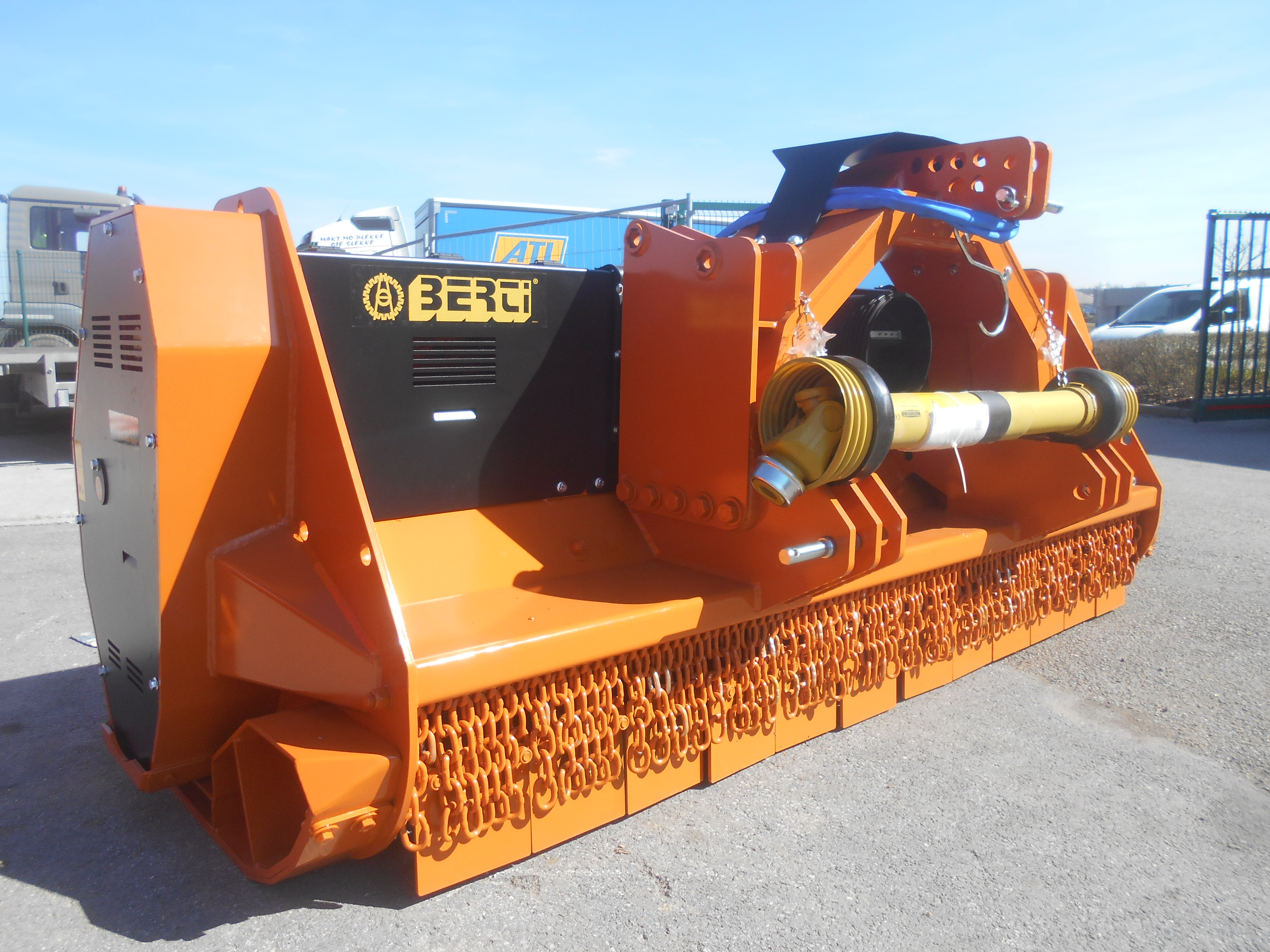 Broyeur compact ECF/DT pour tracteurs de 110 à 250 Cv — vignette 3