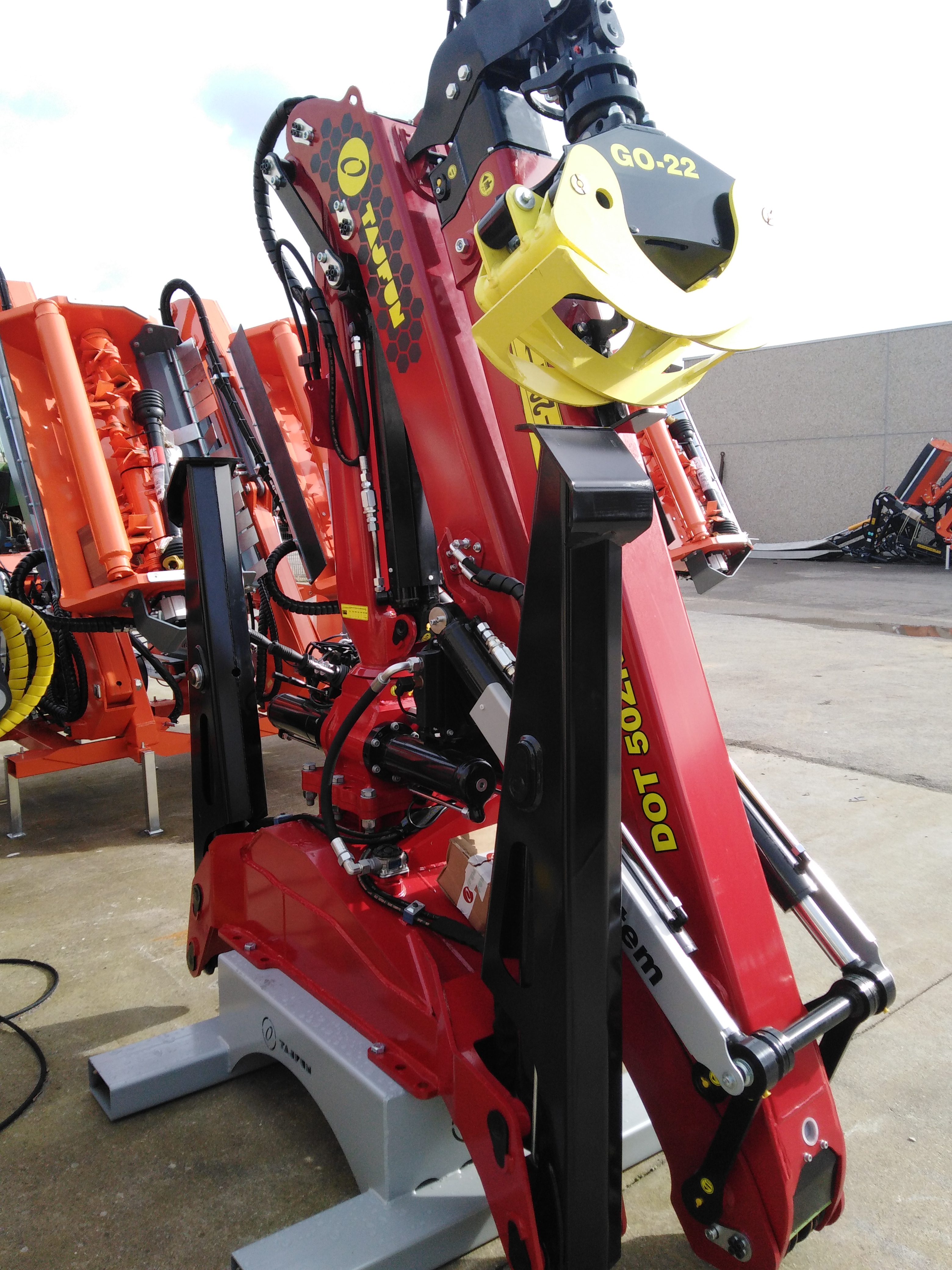 Grue forestière TAJFUN DOT 50 ZK avec attache 3 points — vignette 5