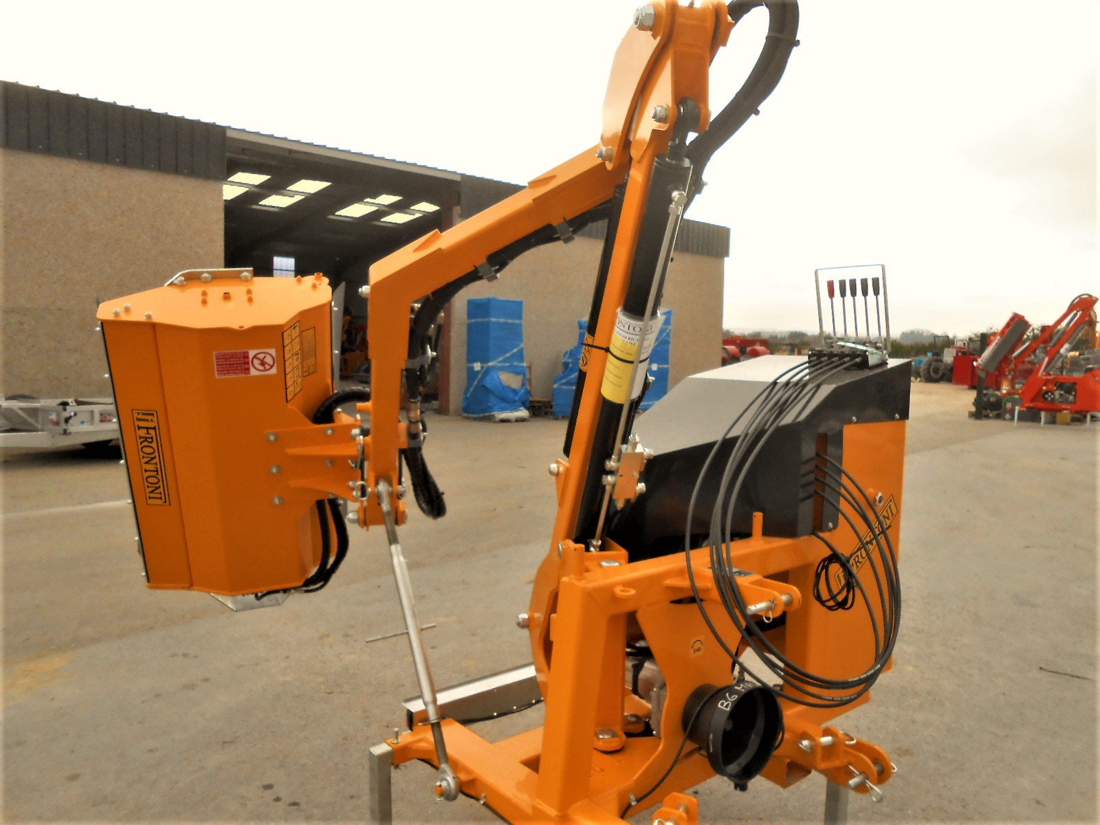 Débroussailleuse hydraulique CAMEL pour tracteurs de 70 à 90 Cv — vignette 4