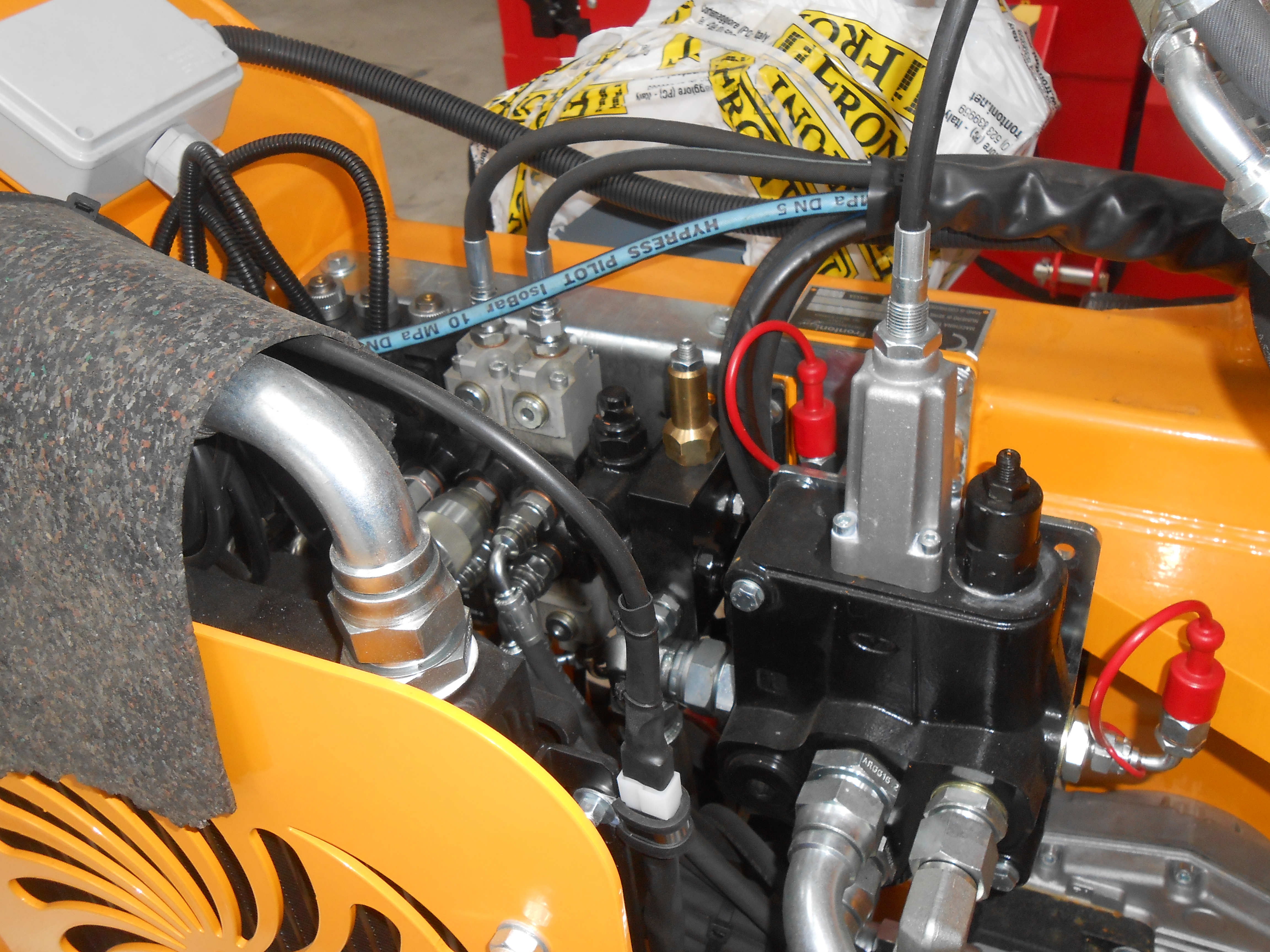 Débroussailleuse hydraulique DRAGON 660S pour tracteur de 100 à 140 Cv — vignette 5