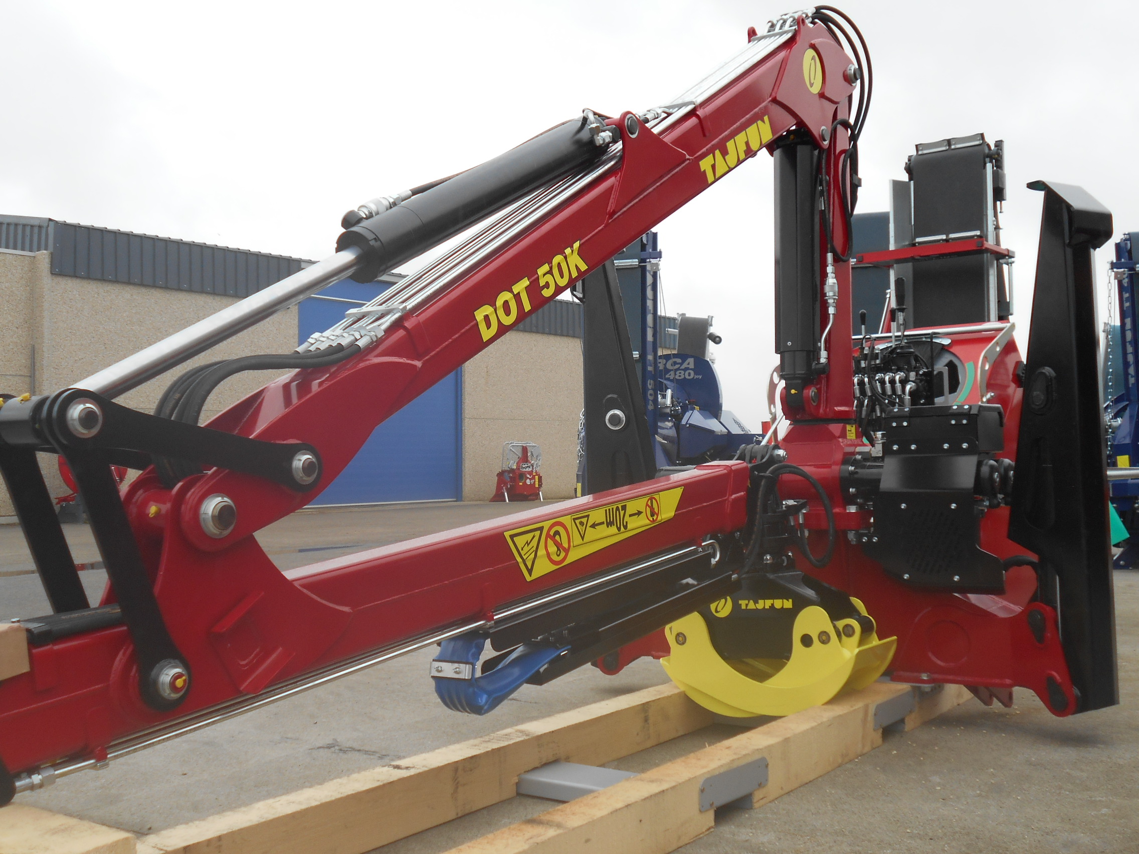 Grue forestière  TAJFUN DOT 50 K avec attache 3 points — vignette 4